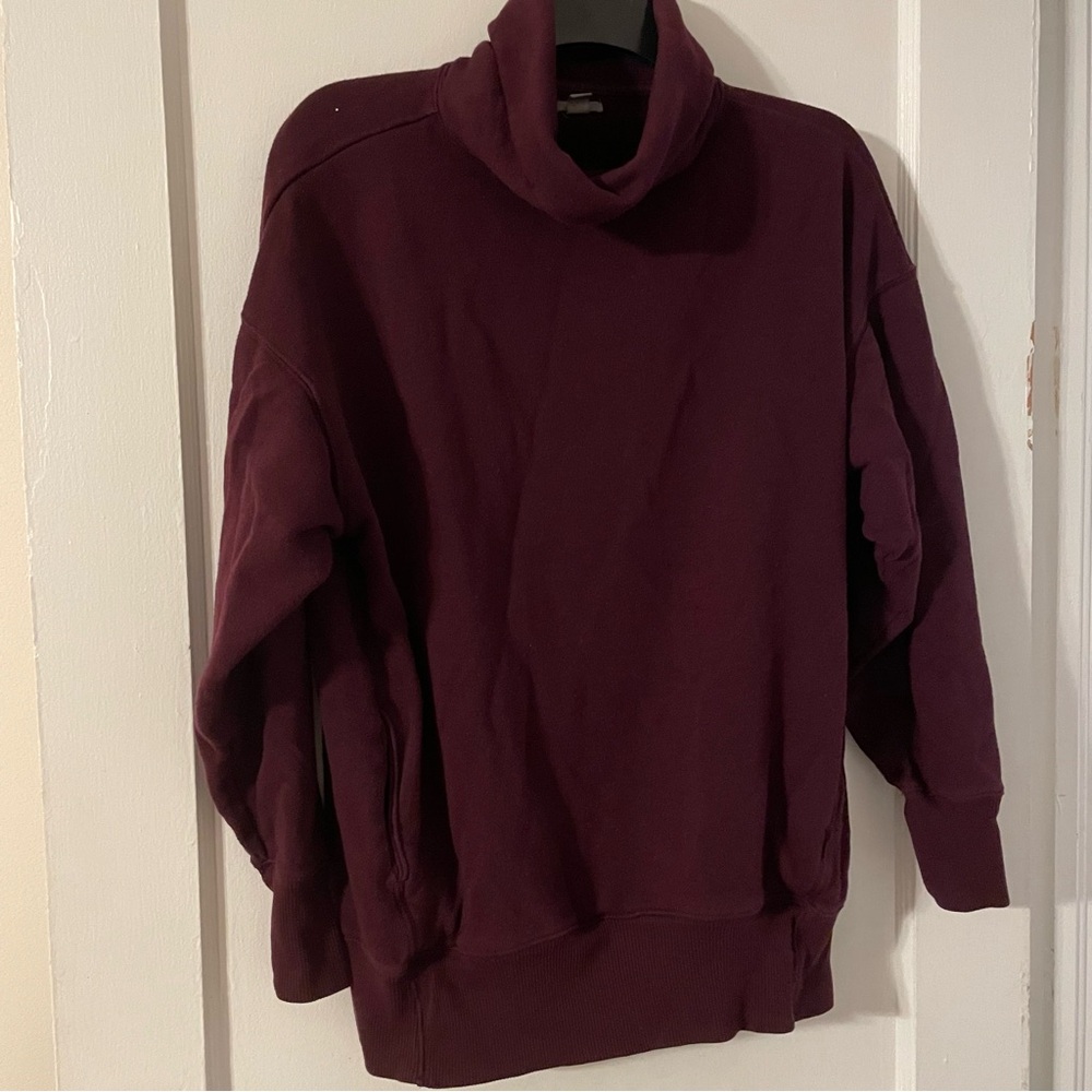 Aerie Cozy Burgundy Turtleneck Sweatshirt